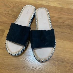Old navy slip on sandals size 8